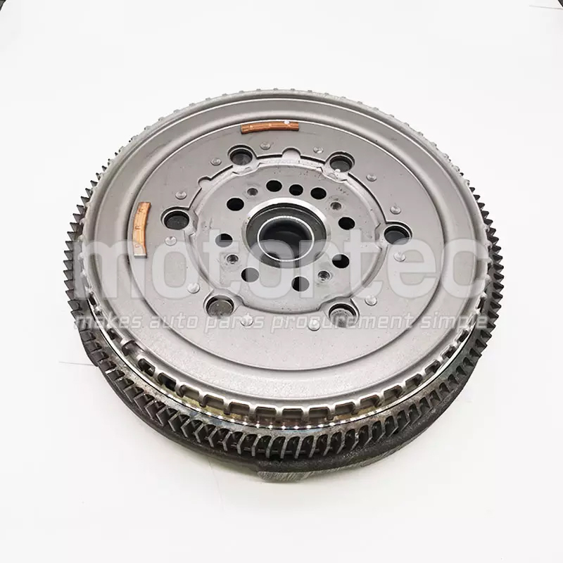 Hot Selling Auto Parts Clutch Disc Flywheel Clutch Kit For Changan F70 Hunter Engine Parts